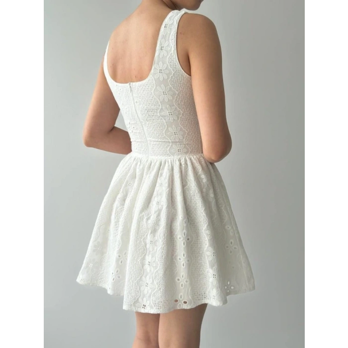 Yema Düğme Detaylı Elbise