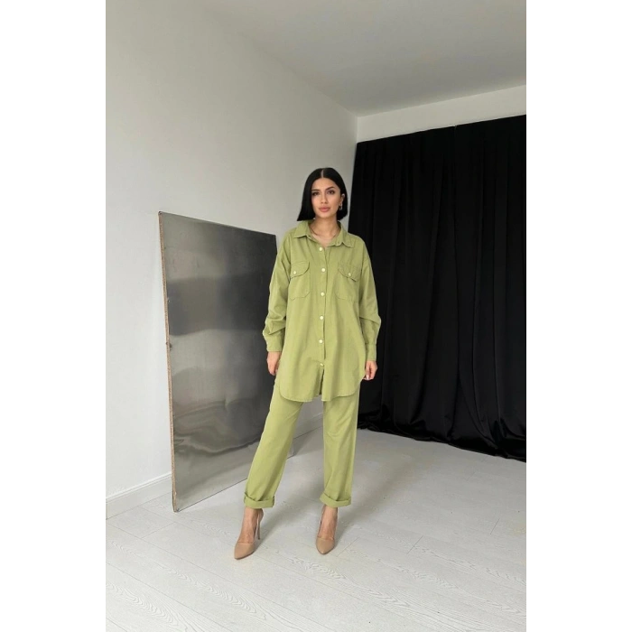 Yeşil Gömlek Ve Çıtçıtlı Pantolon Takım