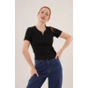 Kısa Kollu Yaka Detaylı Kaşkorse Siyah Bluz