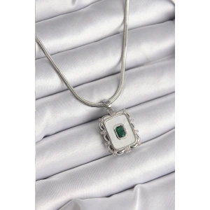316L Çelik Gümüş Renk İtalyan Zincir Beyaz Sedefli Kare Portre Model Zümrüt Taş Detay Kadın Kolye