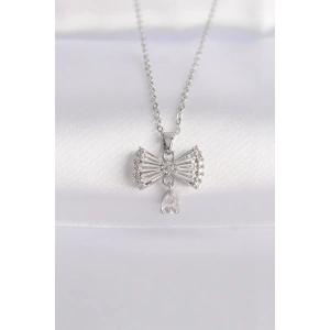 316L Çelik Zincir Gümüş Renk Zirkon Taşlı Kalp Detay Fiyonk Kolye