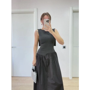 Arkası Kanatlı Uzun Elbise- Siyah