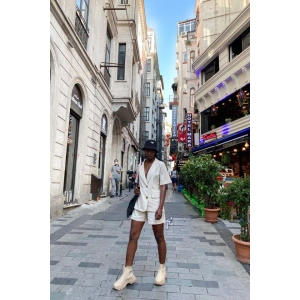 Bej Ceket Ve Şort Takım