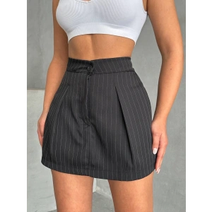 Çizgili şort etek