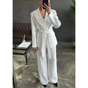 Ekru Beli Kuşaklı Ceket Ve Pantolon Parlak Takım