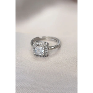 Gümüş Renk Baget ve Zirkon Taşlı Kare Yüzük