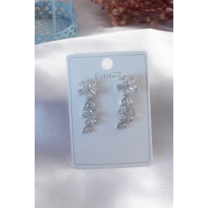 Gümüş Renk Çiçek Model Zirkon Taşlı Kadın Küpe