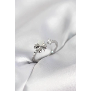 Gümüş Renk Yonca Model Sedefli Kadın Yüzük