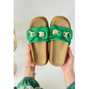 Jude Yeşil Cilt Ayıcıklı Terlik