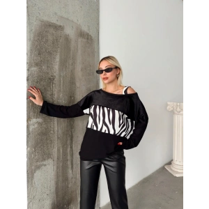 Kadın Kadife Kumaş Zebra Desenli Omuz Detay Uzun Kollu Bluz