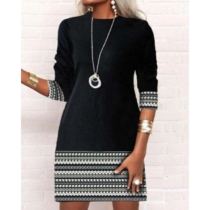 Kadın Uzun Kollu Bisiklet Yaka Kol Ağzı Ve Etek Ucu Baskılı Iki Iplik Elbise