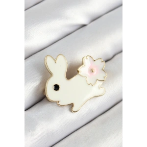 Mineli Çiçek Detaylı Krem Tavşan Figürlü Gold Renk Kadın Broş
