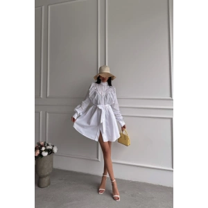 ÖNDEN DÜĞMELİ POPLİN KLOŞ ELBİSE BAĞLAMA KEMER DETAYLI - Beyaz