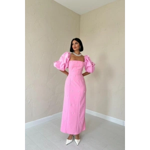 Pembe İşlemeli Kolu Garnili Elbise