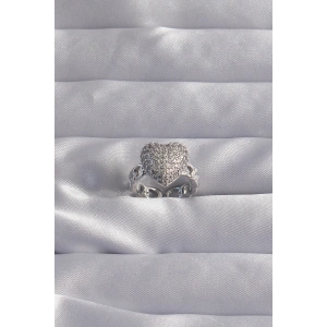 Pirinç Ayarlamalı Gümüş Renk Zirkon Taşlı Bombeli Kalp Yüzük