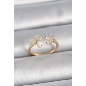 Pirinç Gold Renk Ayarlanabilir Zirkon Taşlı Kalp Beyaz Mineli Model Kadın Yüzük