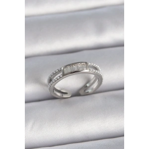 Pirinç Gümüş Renk Ayarlanabilir Sıralı İncili Zirkon Taşlı Kadın Yüzük