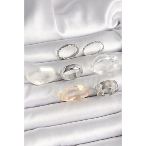 Pirinç Gümüş Renk Beyaz Akrilik Plastik Model Kutup Yıldız İşleme Detaylı Kadın Yüzük Kombini