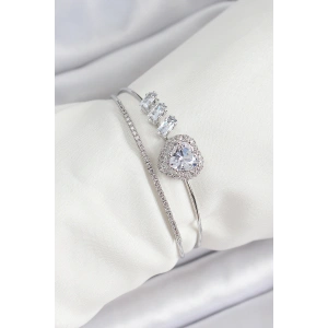 Pirinç Gümüş Renk Kalpli Zirkon Taşlı Kadın Bileklik