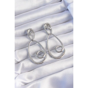 Pirinç Gümüş Renk Kıvrımlı Sallantılı Küpe