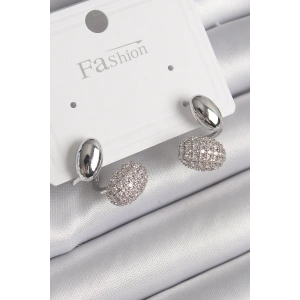 Pirinç Gümüş Renk Zirkon Taşlı Bombeli Model Kadın Küpe