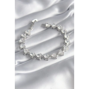 Pirinç Gümüş Renk Zirkon Taşlı Kalp Model VIP Seri Kadın Bileklik