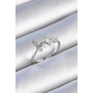 Pirinç Gümüş Renk Zirkon Taşlı Kalp Yaprak Model İnci Detay Kadın Yüzük