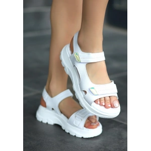 Trita Beyaz Cilt Cırt Cırtlı Sandalet