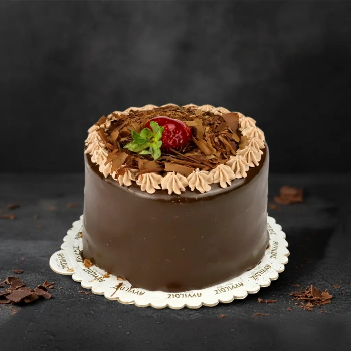 Çikolatalı 4-6 Kişilik Pasta