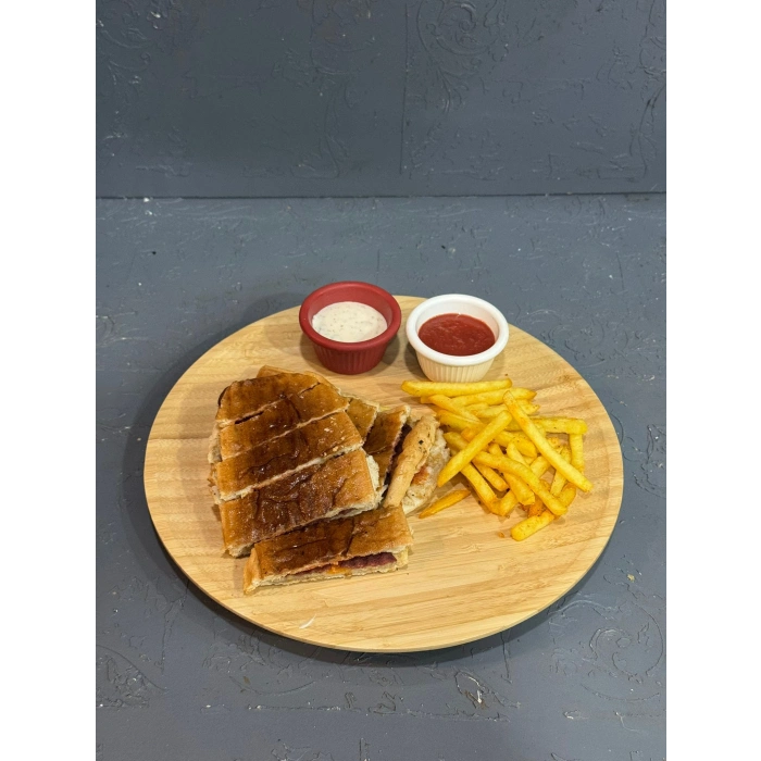 Sucuklu Tost