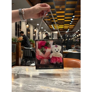 Işıklı Ayıcık Ve Mini Gül Buketi