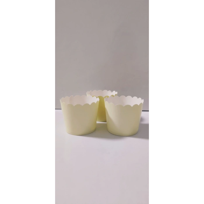 Makaron Açık Sarı renk Cupcake Kapsül 25 adet 6.5x5 cm