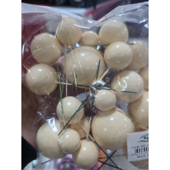 Krem Rengi Pasta Üstü Top Süs