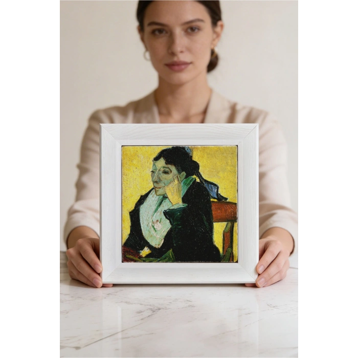 Vincent Van Gogh - Madame Ginouxen Arlesienne - Doğal Ahşap Çerçeveli Taş Tablo