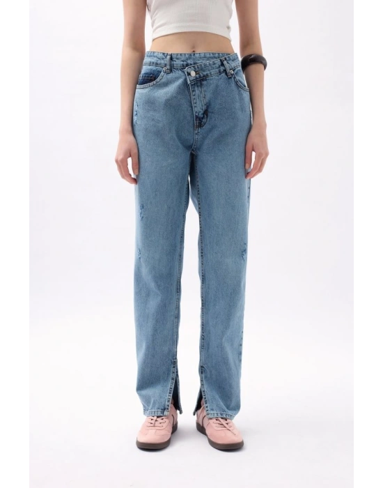 Asimetrik Bel Paça Yırtmaçlı Jean