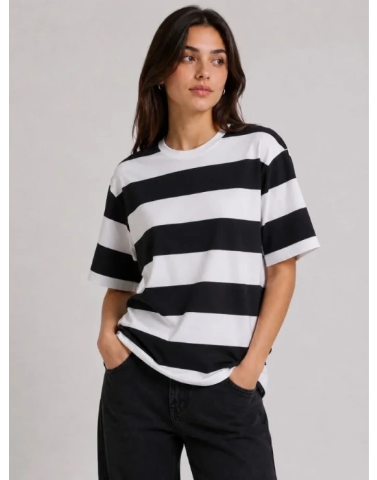 Çizgili Oversize Tişört Bisiklet Yaka Kısa Kol Yazlık T-Shirt - Siyah
