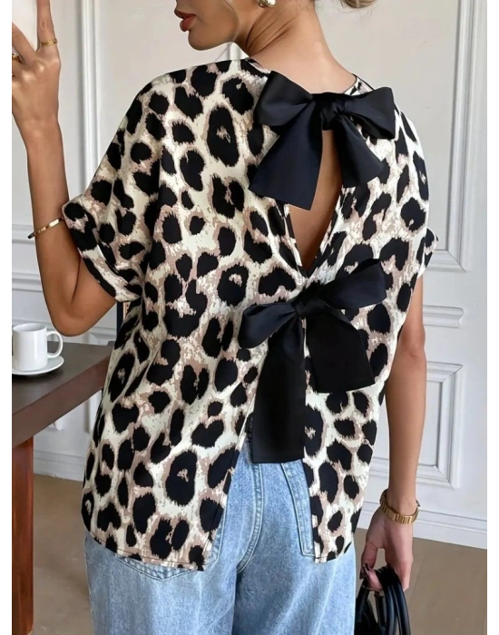 Kadın Kısa Kollu Bisiklet Yaka Arkadan Fiyonk Detaylı Leopar Süprem Bluz