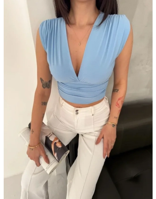Vatkalı Kolsuz V Yaka Drapeli Crop Bluz Likralı Fit - Bebek Mavisi