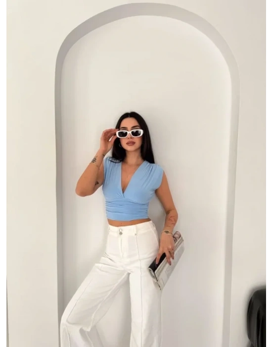 Vatkalı Kolsuz V Yaka Drapeli Crop Bluz Likralı Fit - Bebek Mavisi