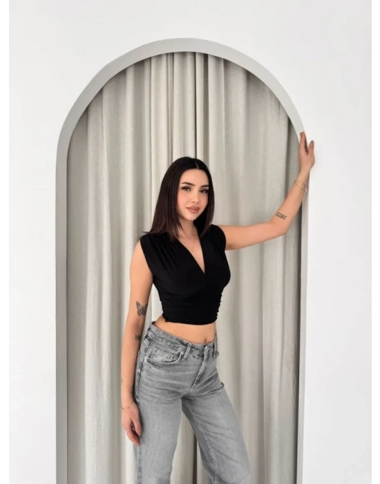 Vatkalı Kolsuz V Yaka Drapeli Crop Bluz Likralı Fit - Siyah
