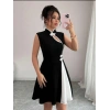 Kadın Yarım Balıkçı Yaka Pencere Dekolte Ve çift Renk Detay Mini Elbise