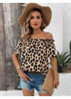 Kadın Madonna Yaka Fırfırlı Leopar Desenli Mikro Kumaş Bluz