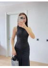 Kolsuz Büzgülü Uzun Elbise - Siyah