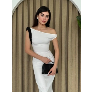 Jovani Omuz Detaylı Elbise