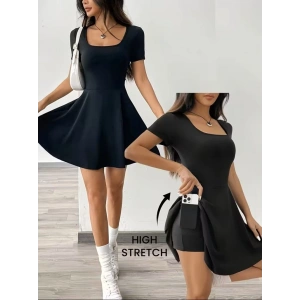 Kadın Kısa Kollu Kare Yakalı Cep Detaylı Dalgıç Elbise Tulum
