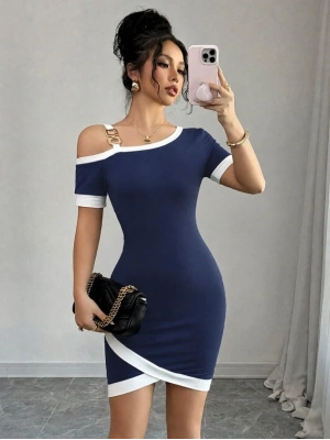 Kadın Kısa Kollu Asimetrik Kesim Yaka şerit Ve Aksesuar Detaylı Modal Elbise