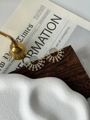 VİP Seri Anna Küpe