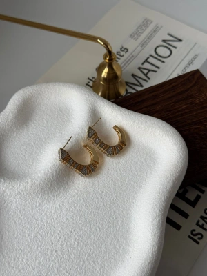 VİP Seri Betty Küpe