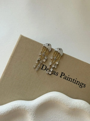 Zirkon Taşlı Balık Küpe