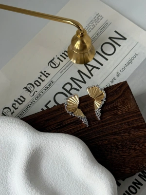 VİP Seri Hermia Küpe